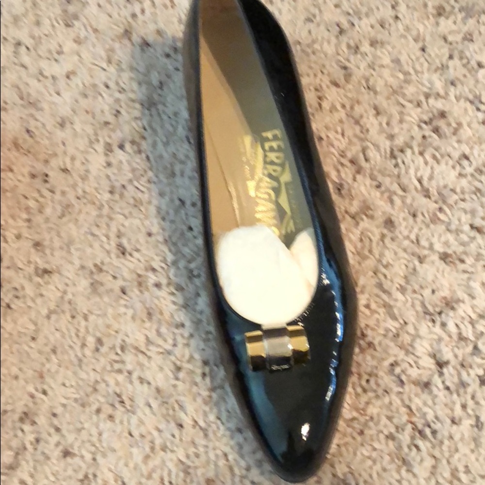 Black dress shoes